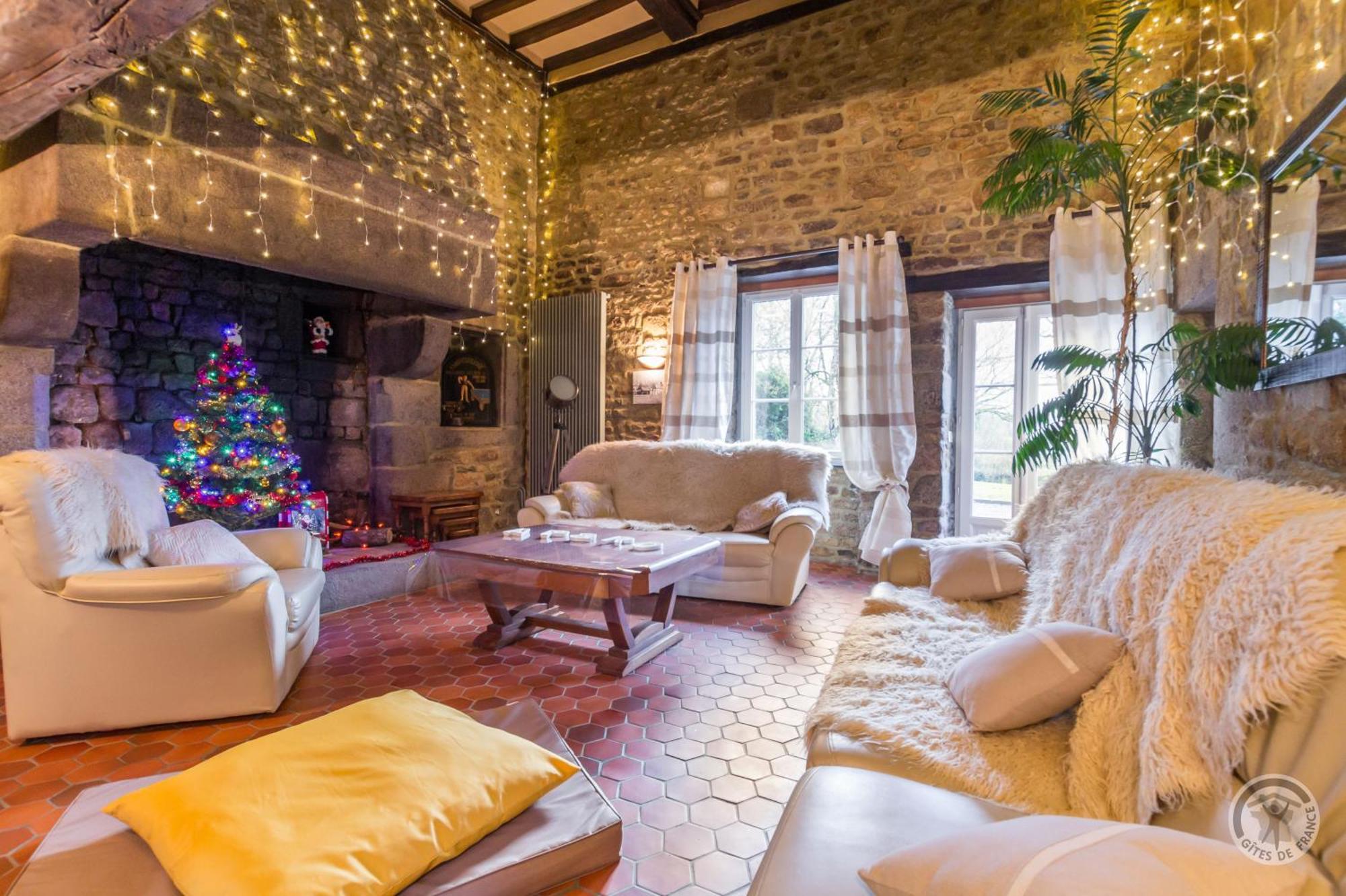 Du Rochelu 4 Etoiles 5000 M2 Of Garden, Near To Mont Saint Michel & Granville Island Holiday home *