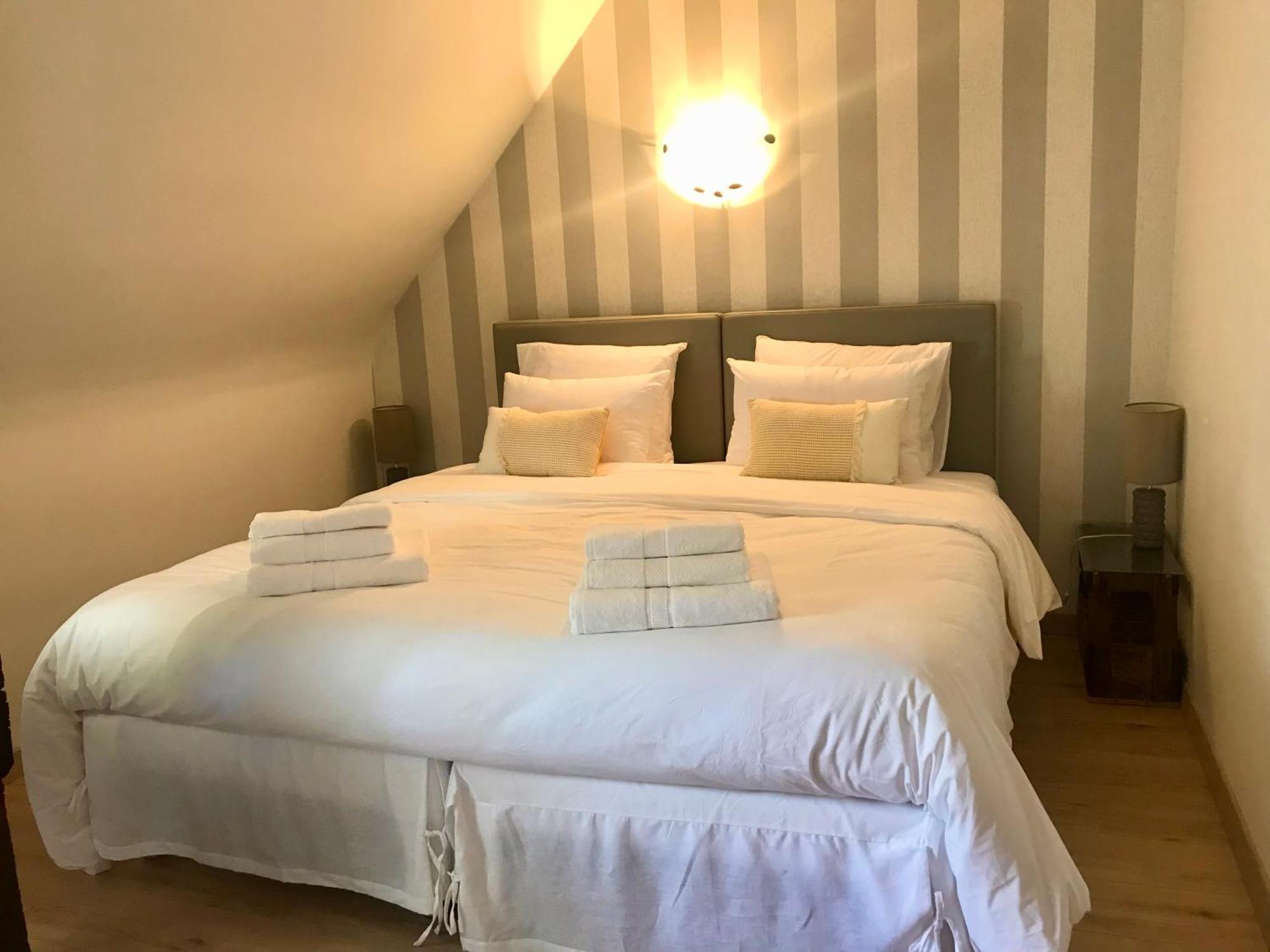 Holiday home Du Rochelu 4 Etoiles 5000 M2 Of Garden, Near To Mont Saint Michel & Granville Island Bourguenolles